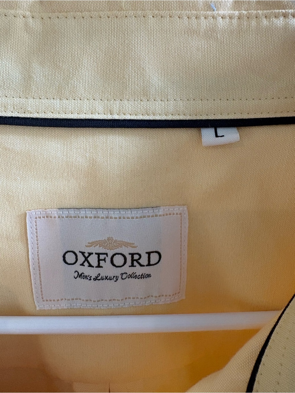 Oxford Men's Short-Sleeve Button-Down Shirt in Pale Yellow - Picture 3 of 6
